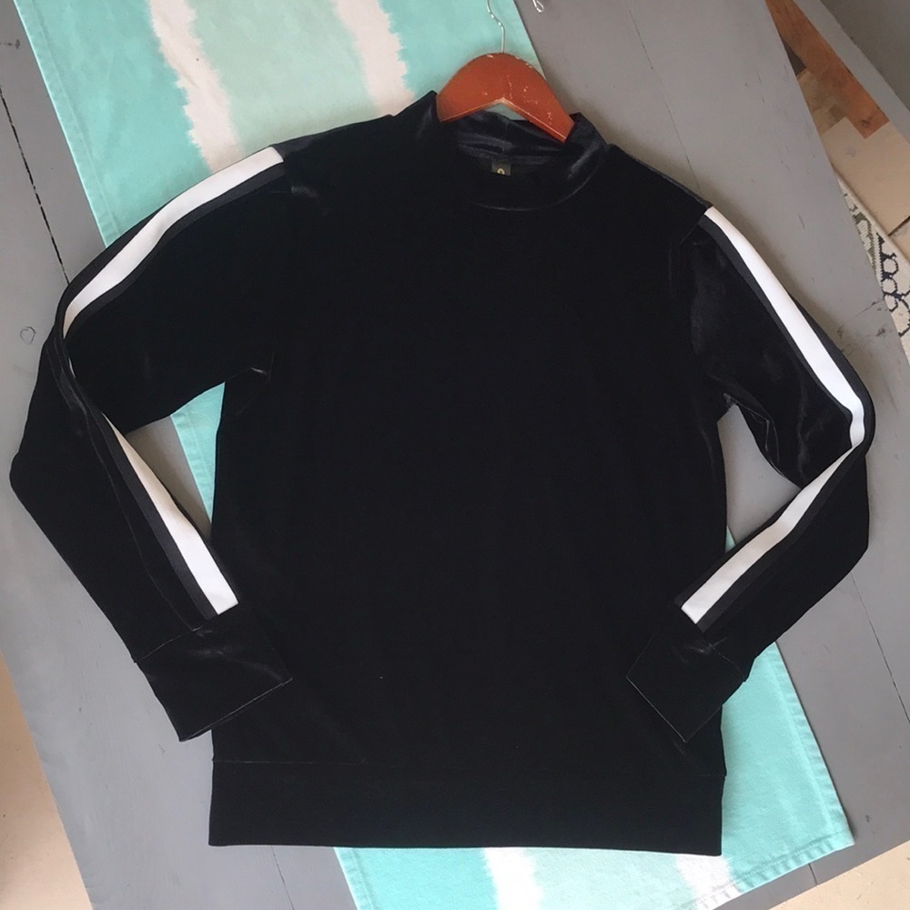 Xersion Velour Velvet‎ Long Sleeve Athletic Style Pullover Sweatshirt Top - Picture 2 of 8
